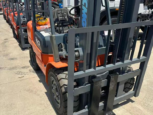 徐工XCB-D35内燃平衡重叉车3.5吨柴油叉车