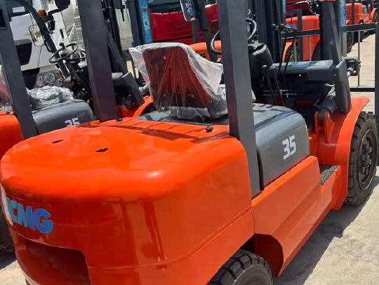 徐工XCB-D35内燃平衡重叉车3.5吨柴油叉车