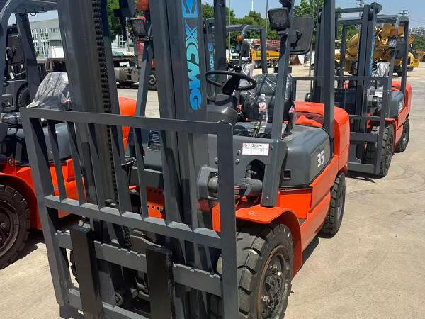 徐工XCB-D35内燃平衡重叉车3.5吨柴油叉车