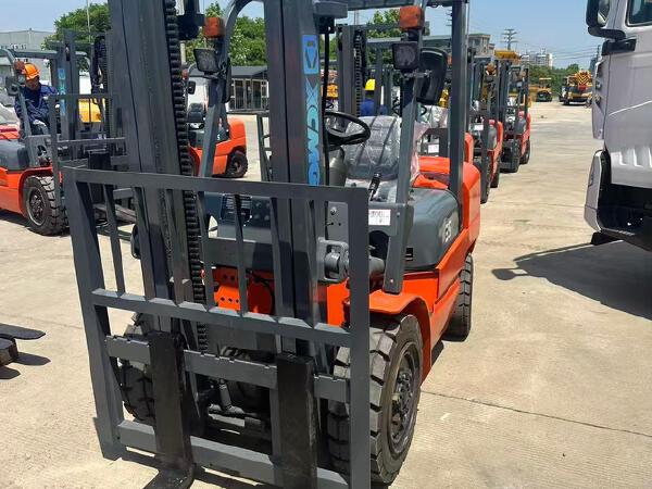 徐工XCB-D35内燃平衡重叉车3.5吨柴油叉车
