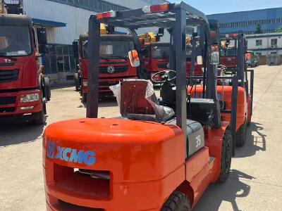 徐工XCB-D35内燃平衡重叉车3.5吨柴油叉车