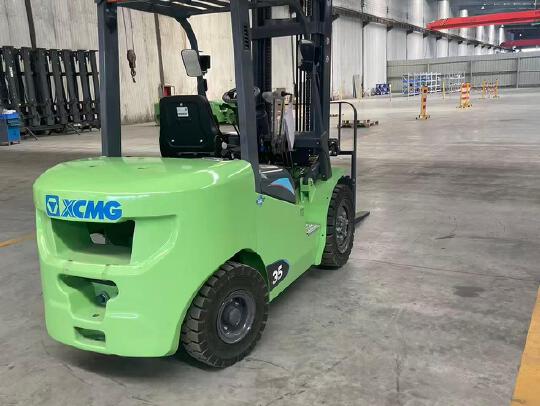 徐工XVB35Z-L3电动平衡重叉车