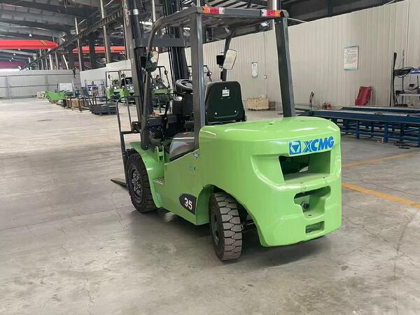 徐工XVB35Z-L3电动平衡重叉车