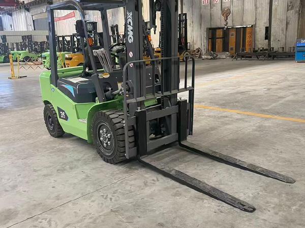 徐工XVB35Z-L3电动平衡重叉车