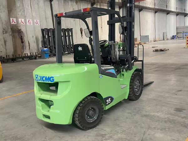 徐工XVB35Z-L3电动平衡重叉车
