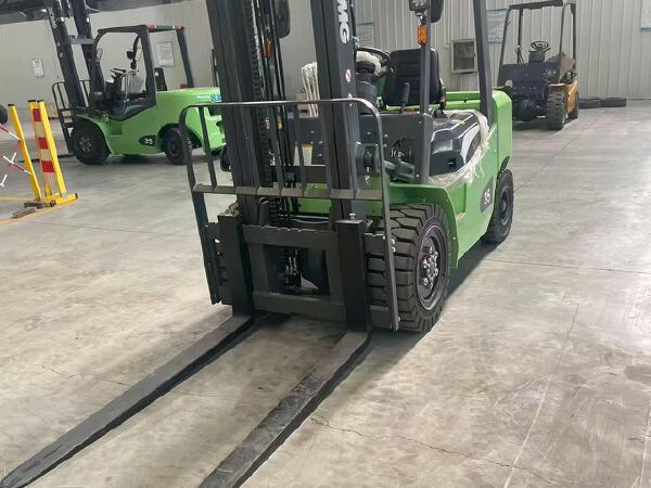 徐工XVB35Z-L3电动平衡重叉车
