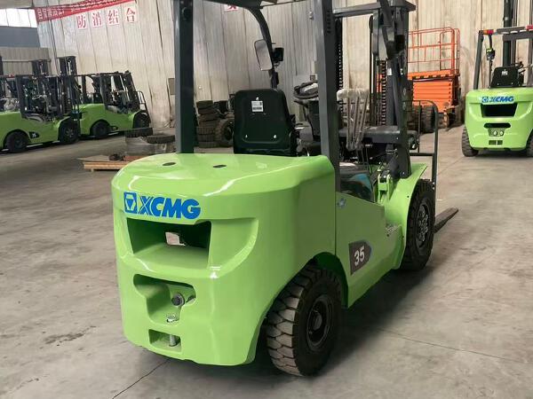 徐工XVB35Z-L3电动平衡重叉车