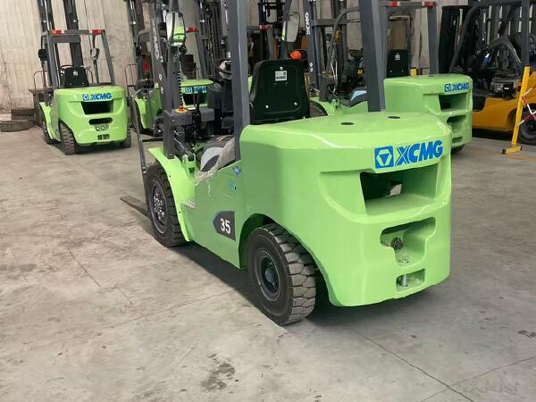 徐工XVB35Z-L3电动平衡重叉车