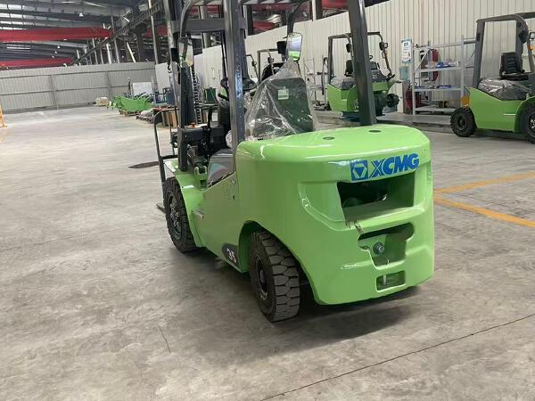 徐工XVB35Z-L3电动平衡重叉车