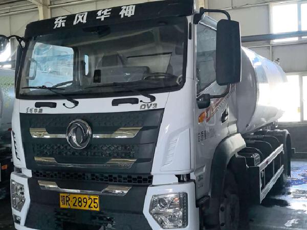 徐工DXA5164GPSD6低压清洗车