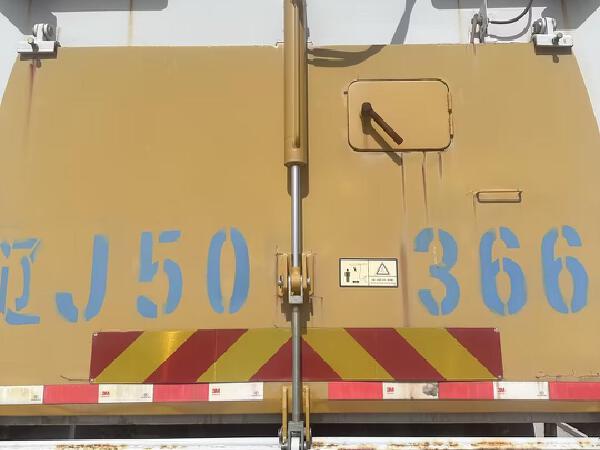 徐工XZJ5183TSLD5扫路车