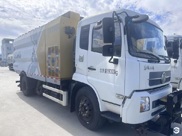徐工XZJ5183TSLD5扫路车