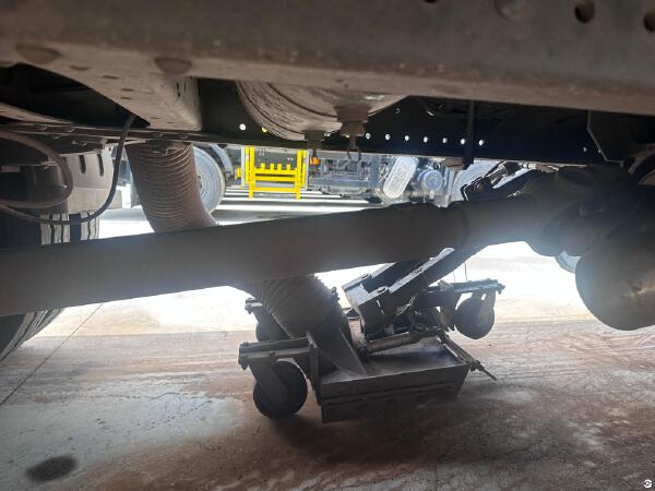 徐工XZJ5183TSLD5扫路车