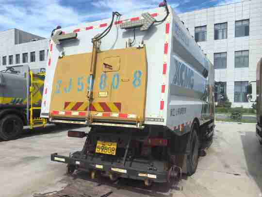 徐工XZJ5183TSLD5扫路车