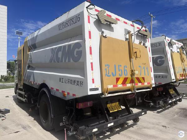 徐工XZJ5183TSLD5扫路车