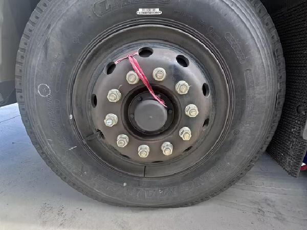 徐工XZJ5183TSLD5扫路车