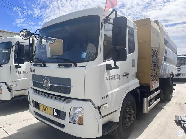 徐工XZJ5183TSLD5扫路车