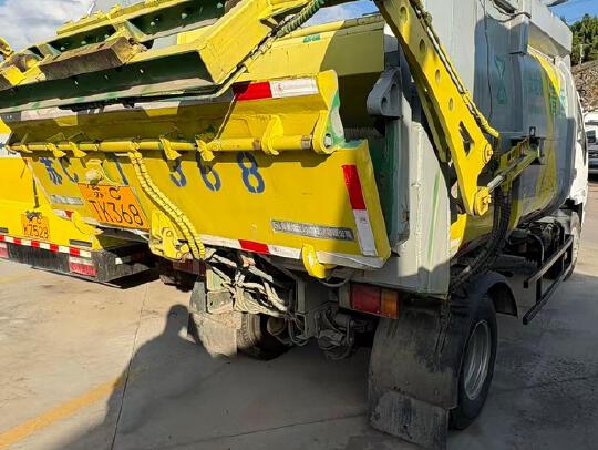 徐工XGH5072ZYSQ6压缩式垃圾车