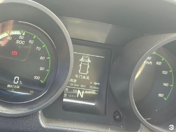 徐工XGH5040TSLYBEV扫路车