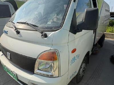 徐工XGH5040TSLYBEV扫路车