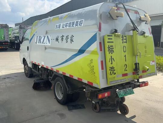 徐工XGH5040TSLYBEV扫路车