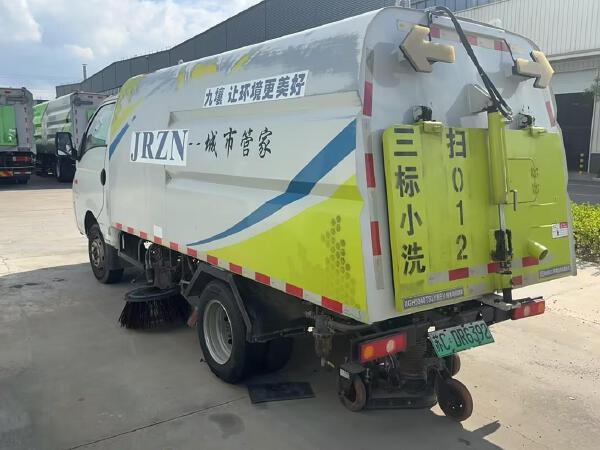 徐工XGH5040TSLYBEV扫路车