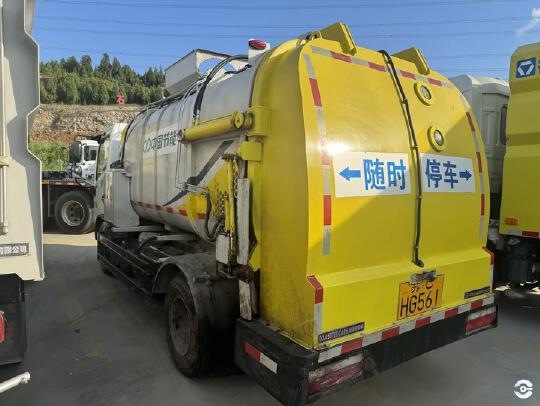 徐工DXA5070TCAD6餐厨垃圾车