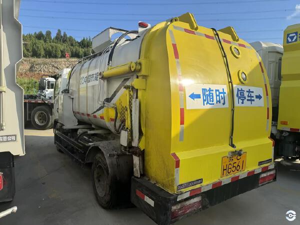 徐工DXA5070TCAD6餐厨垃圾车
