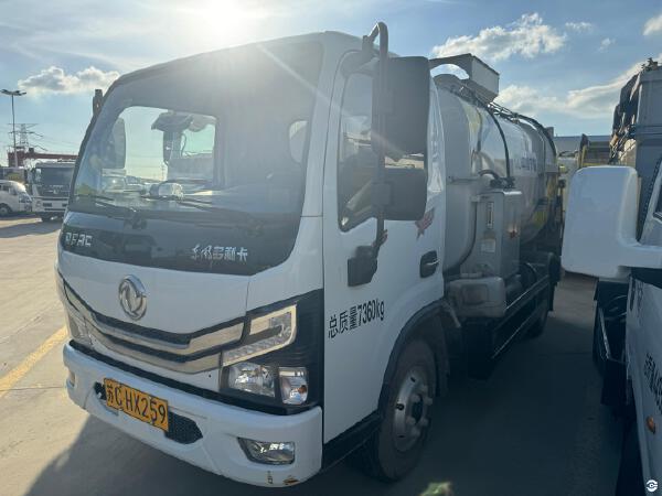 徐工DXA5070TCAD6餐厨垃圾车
