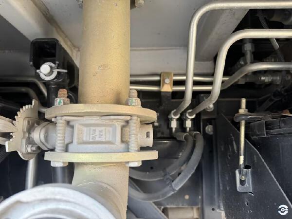 徐工XGH5071TXSQ6洗扫车