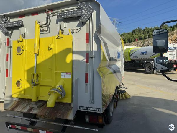 徐工XGH5071TXSQ6洗扫车