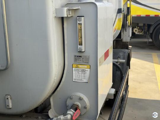 徐工DXA5070TCAD6餐厨垃圾车